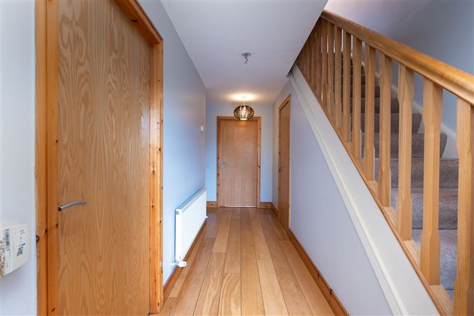 30 Castlegate Sq, Adamstown, Dublin