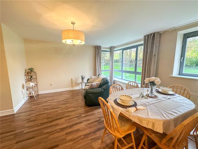 18 Caireal Mor, Headford Road, Castlegar, Galway