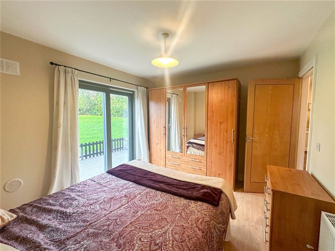 18 Caireal Mor, Headford Road, Castlegar, Galway