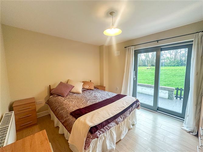 18 Caireal Mor, Headford Road, Castlegar, Galway