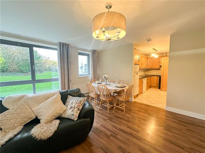 18 Caireal Mor, Headford Road, Castlegar, Galway