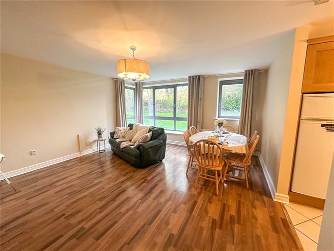 18 Caireal Mor, Headford Road, Castlegar, Galway