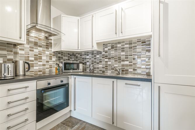 Custom Hall, Block 2, Lower Gardiner Street, Talbot Street, Dublin 1