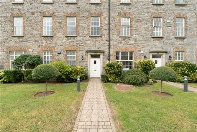 Photo 15 of 18 — Apartment, Haddington Square, Haddington Road, Ballsbridge, Dublin 4