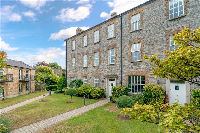 Photo 16 of 18 — Apartment, Haddington Square, Haddington Road, Ballsbridge, Dublin 4