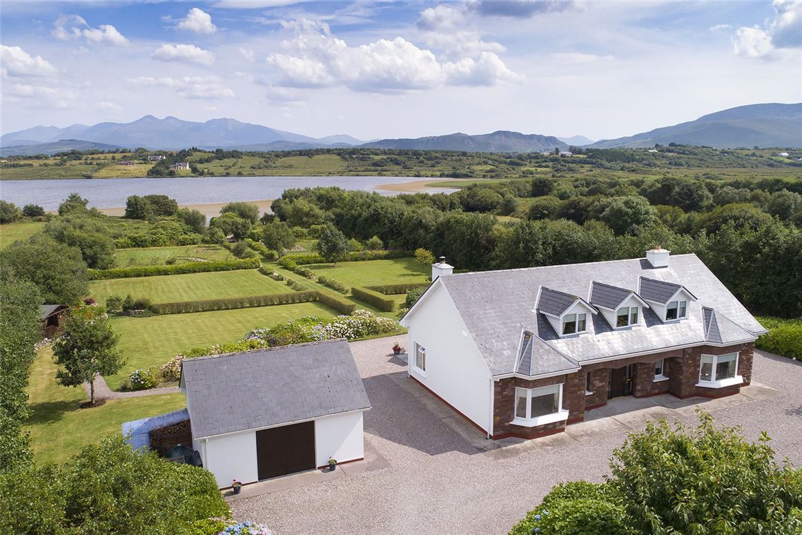 Bramble House, Ilaunstookagh (Dooks), Cromane, Co. Kerry
