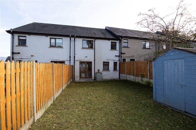 11 Lodge Court , Borris, Carlow