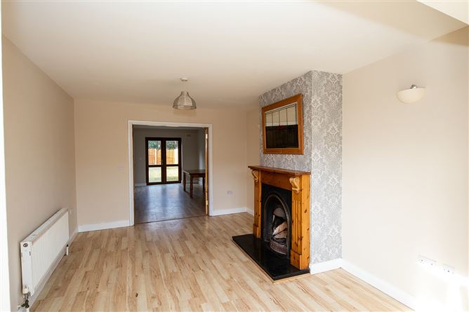 11 Lodge Court , Borris, Carlow