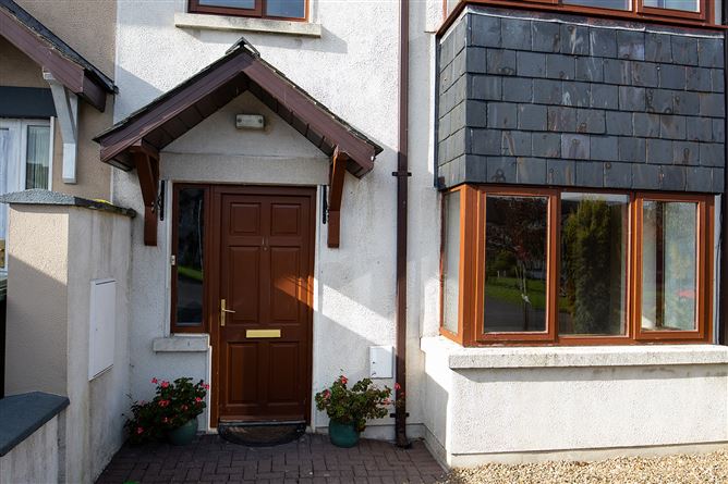 11 Lodge Court , Borris, Carlow