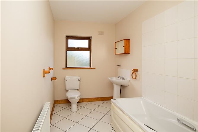 11 Lodge Court , Borris, Carlow