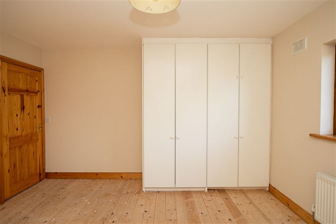 11 Lodge Court , Borris, Carlow