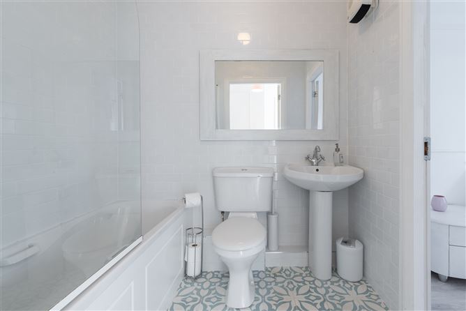 Apt. 11, House 2, Linden Court, Grove Avenue, Blackrock., Blackrock, County Dublin