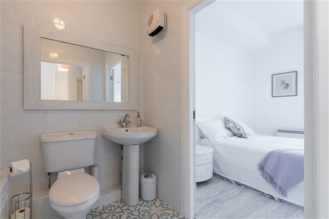 Apt. 11, House 2, Linden Court, Grove Avenue, Blackrock., Blackrock, County Dublin