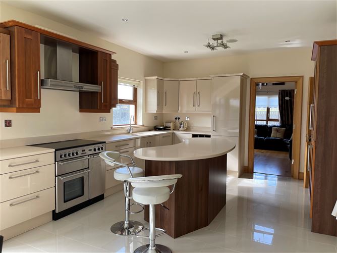 61 Stracomer Hill, Tullan strand road, Bundoran, Donegal