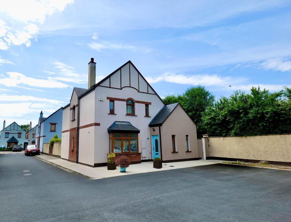 10 Cuirt An Droichead, Main Street, Sixmilebridge, County Clare, Clare