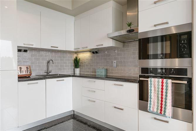 Apartment 33, Mimosa Hall, Levmoss Park, Leopardstown, Dublin 18