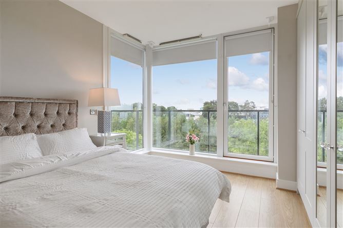 Apartment 33, Mimosa Hall, Levmoss Park, Leopardstown, Dublin 18