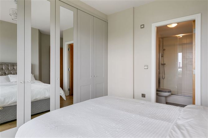 Apartment 33, Mimosa Hall, Levmoss Park, Leopardstown, Dublin 18