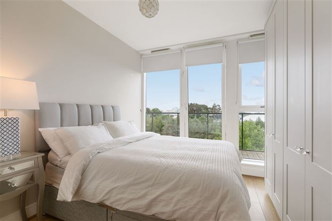Apartment 33, Mimosa Hall, Levmoss Park, Leopardstown, Dublin 18