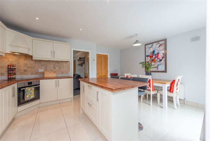 48 Durabhan, Roscam, Galway City, Co. Galway
