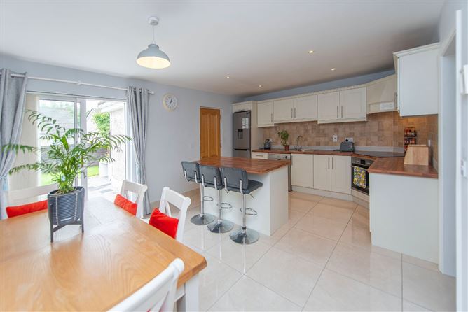 48 Durabhan, Roscam, Galway City, Co. Galway