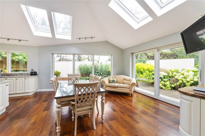 https://photos-a.propertyimages.ie/media/4/1/9/4950914/177b369f-a5aa-4459-9aa7-f73751fe9c3e_l.jpg