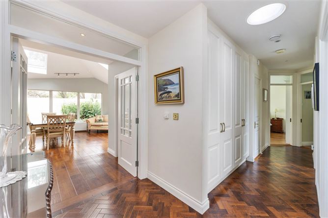 https://photos-a.propertyimages.ie/media/4/1/9/4950914/177b369f-a5aa-4459-9aa7-f73751fe9c3e_l.jpg