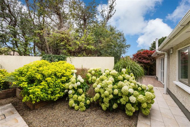 https://photos-a.propertyimages.ie/media/4/1/9/4950914/177b369f-a5aa-4459-9aa7-f73751fe9c3e_l.jpg