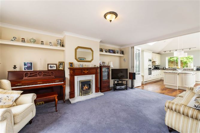 https://photos-a.propertyimages.ie/media/4/1/9/4950914/177b369f-a5aa-4459-9aa7-f73751fe9c3e_l.jpg