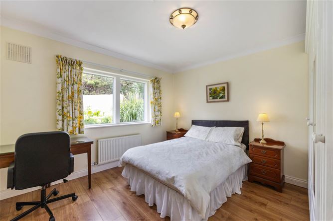 https://photos-a.propertyimages.ie/media/4/1/9/4950914/177b369f-a5aa-4459-9aa7-f73751fe9c3e_l.jpg