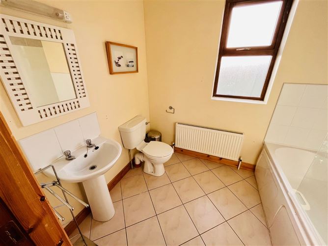 57 Springfield Grove, Rossmore Village, Dundrum Road, Tipperary Town