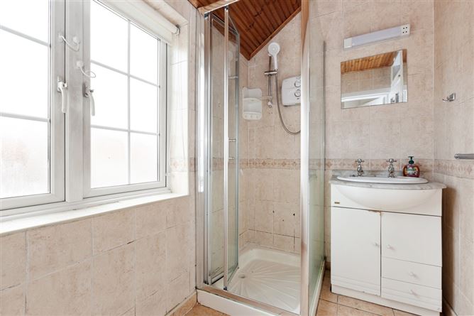 27 Saint Aidan's Park , Marino, Dublin 3