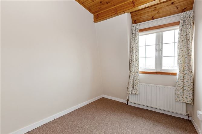 27 Saint Aidan's Park , Marino, Dublin 3