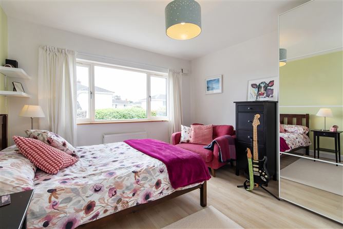 Photo 13 of 21 — 33 Avondale Lawn, Blackrock, County Dublin