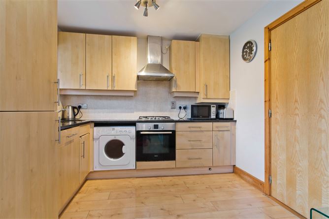 30 Belarmine Square, Stepaside, Dublin 18