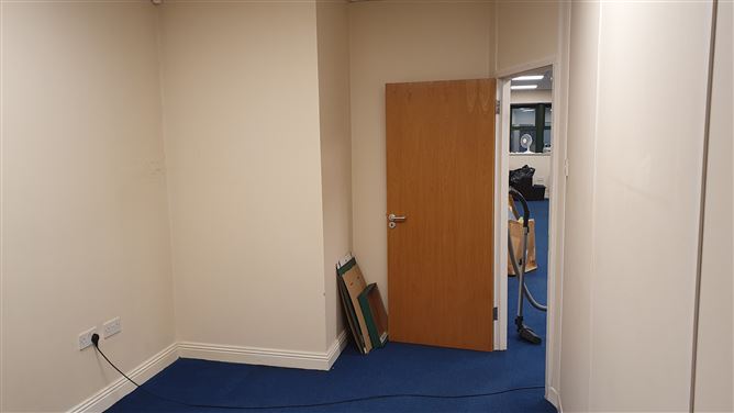 Unit B6 Centrepoint Business Park, Oak Road, Naas Road, Dublin 12
