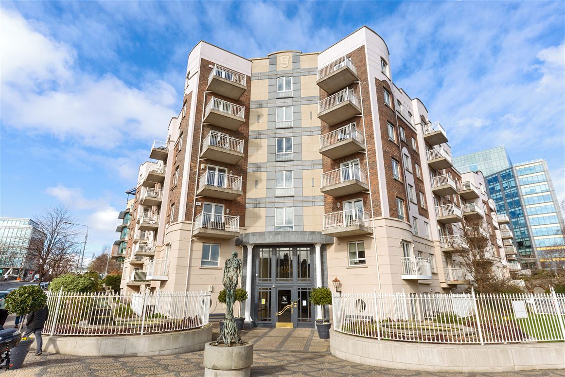 Apt 35, The Lansdowne Block, Pembroke Sq, Grand Canal Dk, Dublin 4