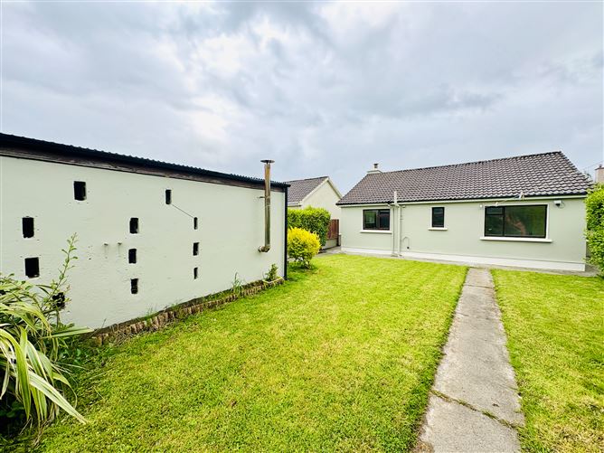 12 Monalee, Monavalley, Tralee, Kerry