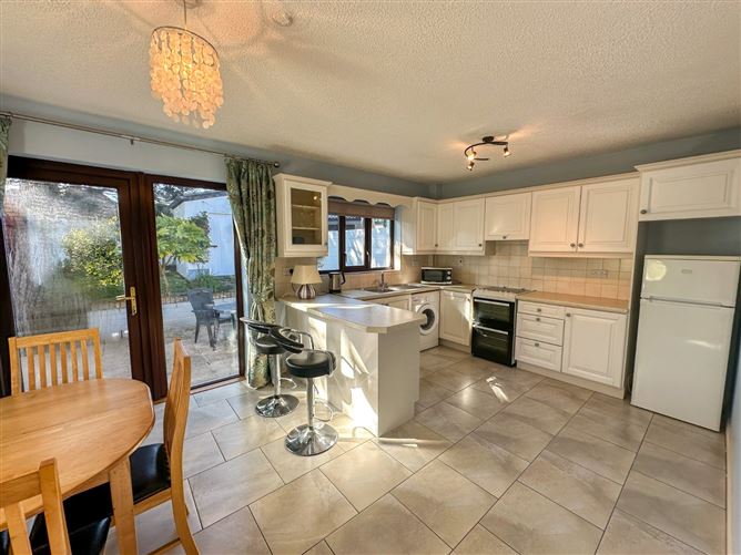7 New Avenue Wood, Rahoon Road, Galway