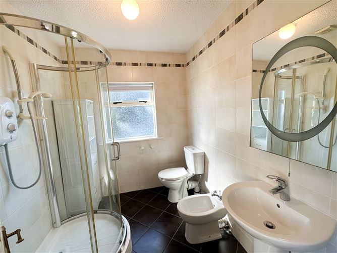 7 New Avenue Wood, Rahoon Road, Galway