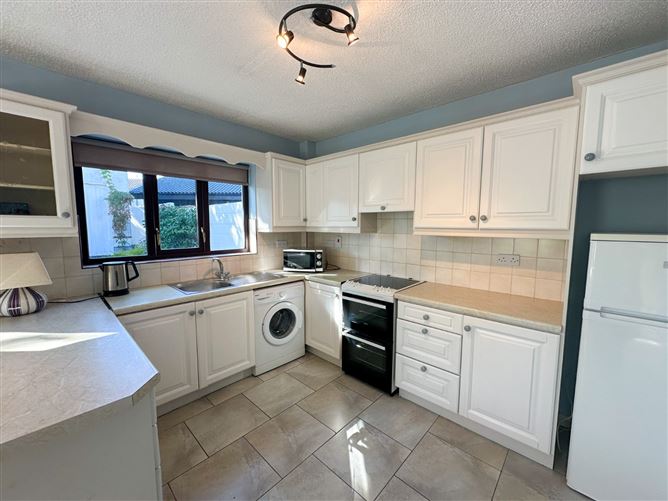 7 New Avenue Wood, Rahoon Road, Galway