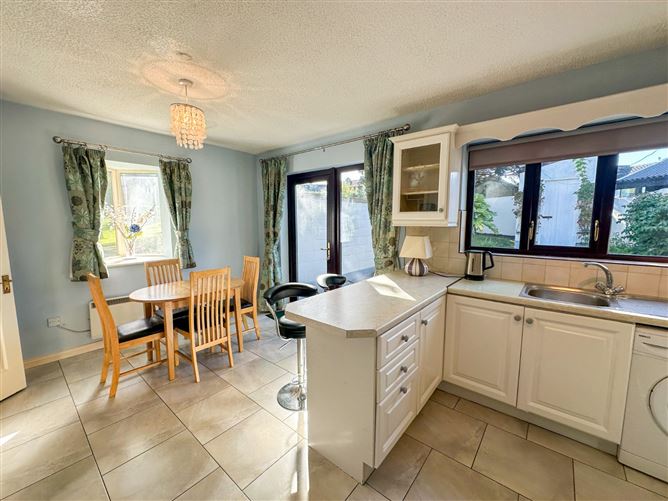 7 New Avenue Wood, Rahoon Road, Galway