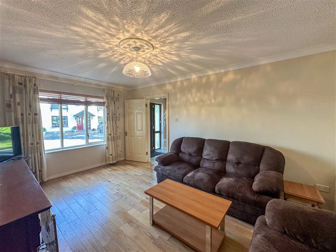 7 New Avenue Wood, Rahoon Road, Galway