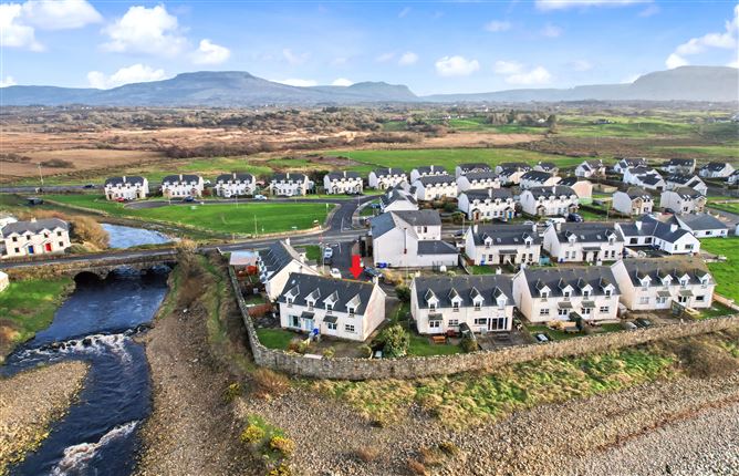 7 Sea View, Tullaghan, Leitrim