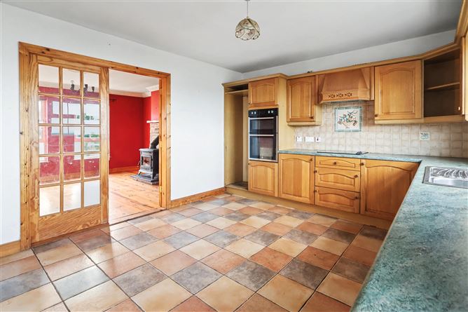 7 Sea View, Tullaghan, Leitrim