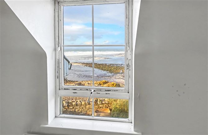 7 Sea View, Tullaghan, Leitrim