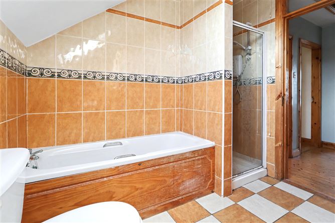 7 Sea View, Tullaghan, Leitrim