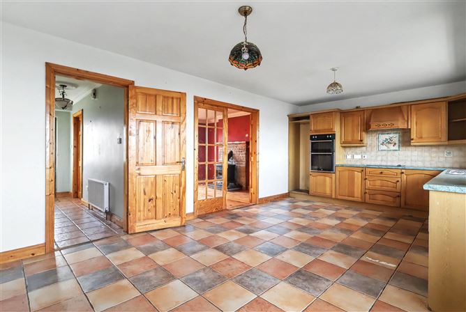 7 Sea View, Tullaghan, Leitrim