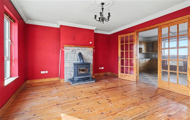 7 Sea View, Tullaghan, Leitrim