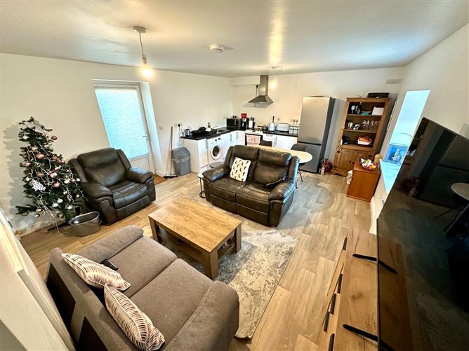 Yellow House & Mill House, Bunnanaddan, Ballymote, Co. Sligo